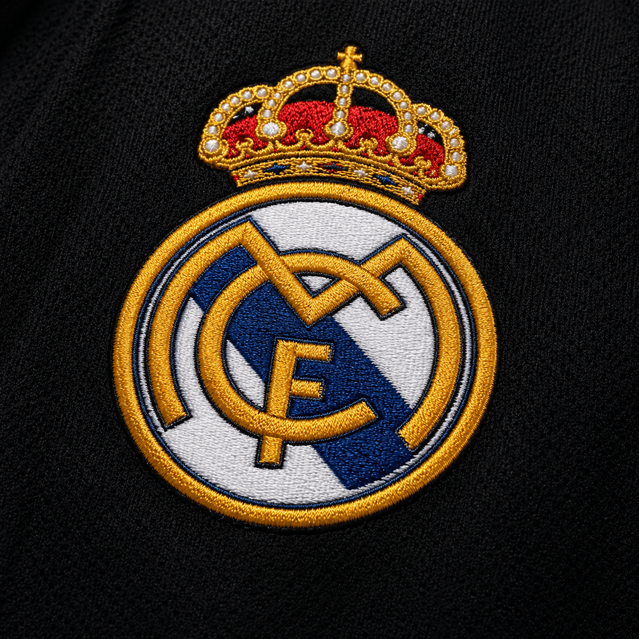 Flat embroidery crest